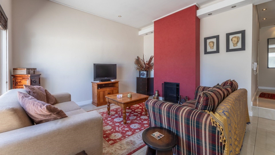 2 Bedroom Property for Sale in Sea Point Western Cape
